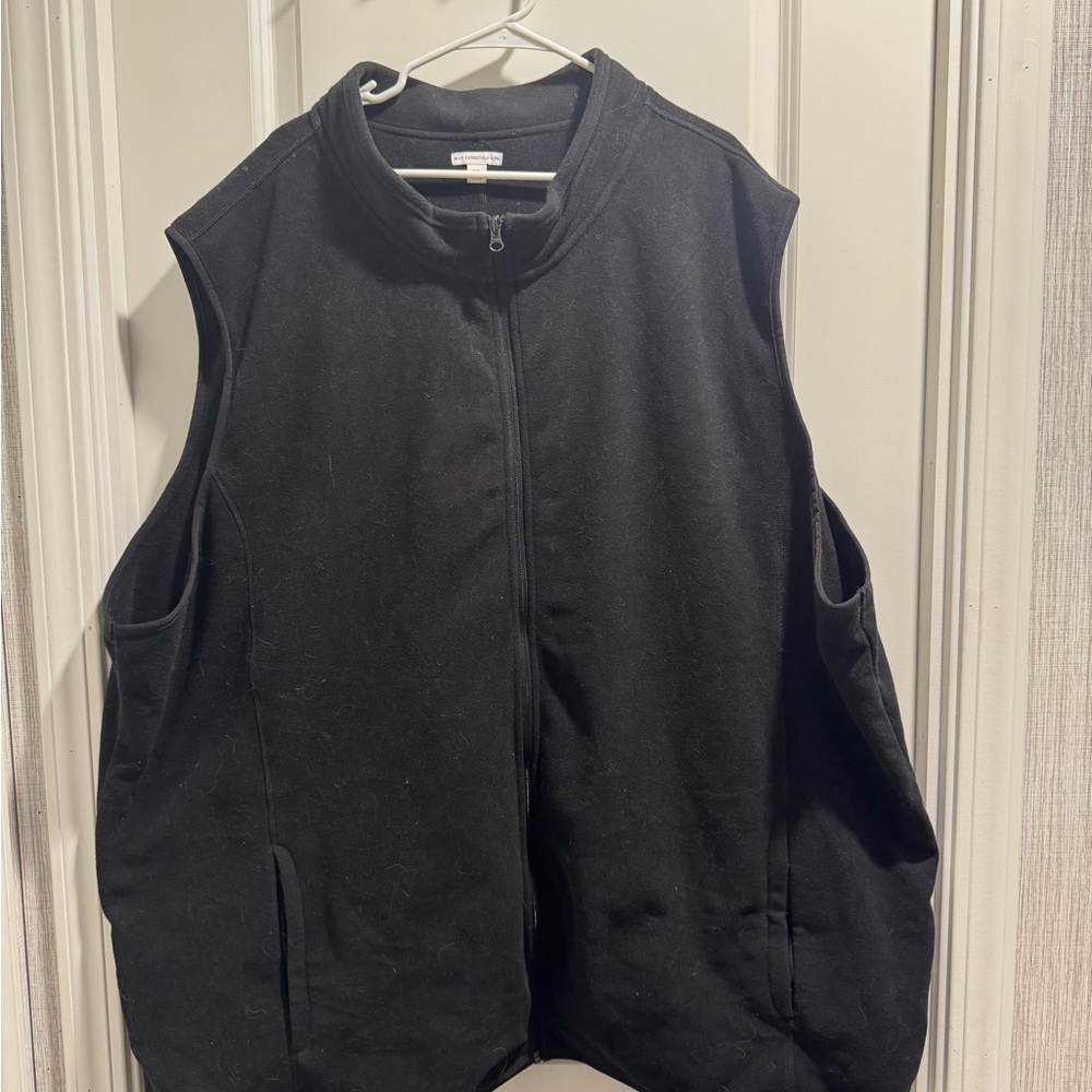 Men's Black Zip-Front Vest